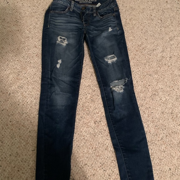 American Eagle Ripped Jeans - Picture 5 of 6
